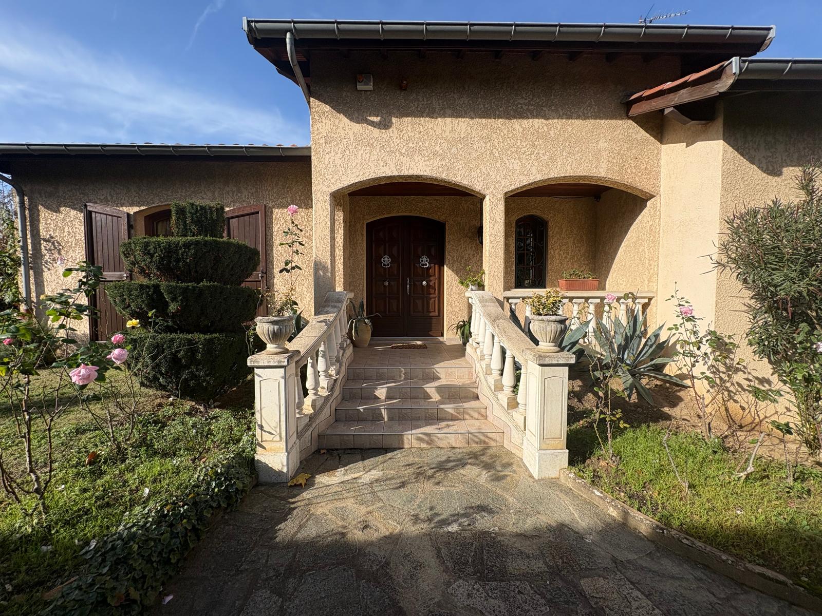 Villa 203m² terrain 1000m²